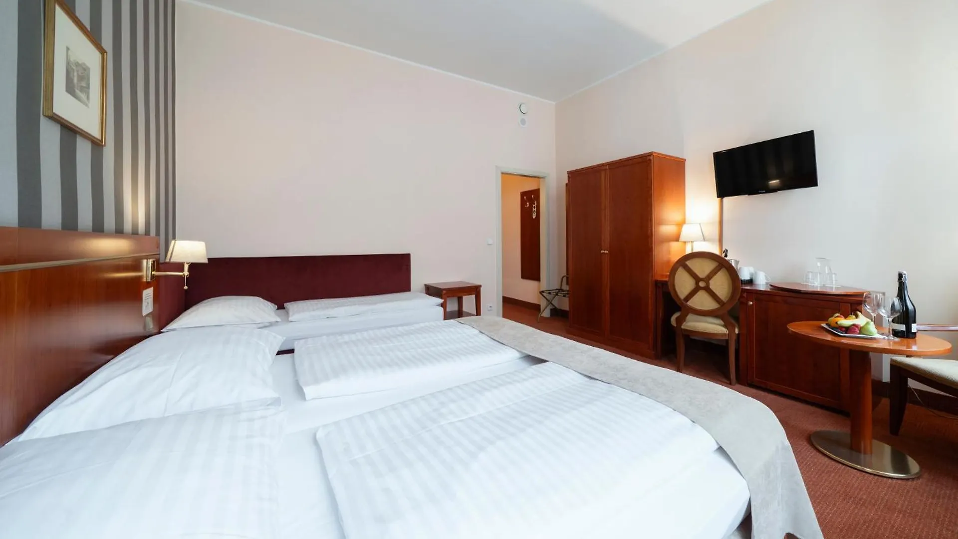 ****  Hotel Raffaello Praga República Checa