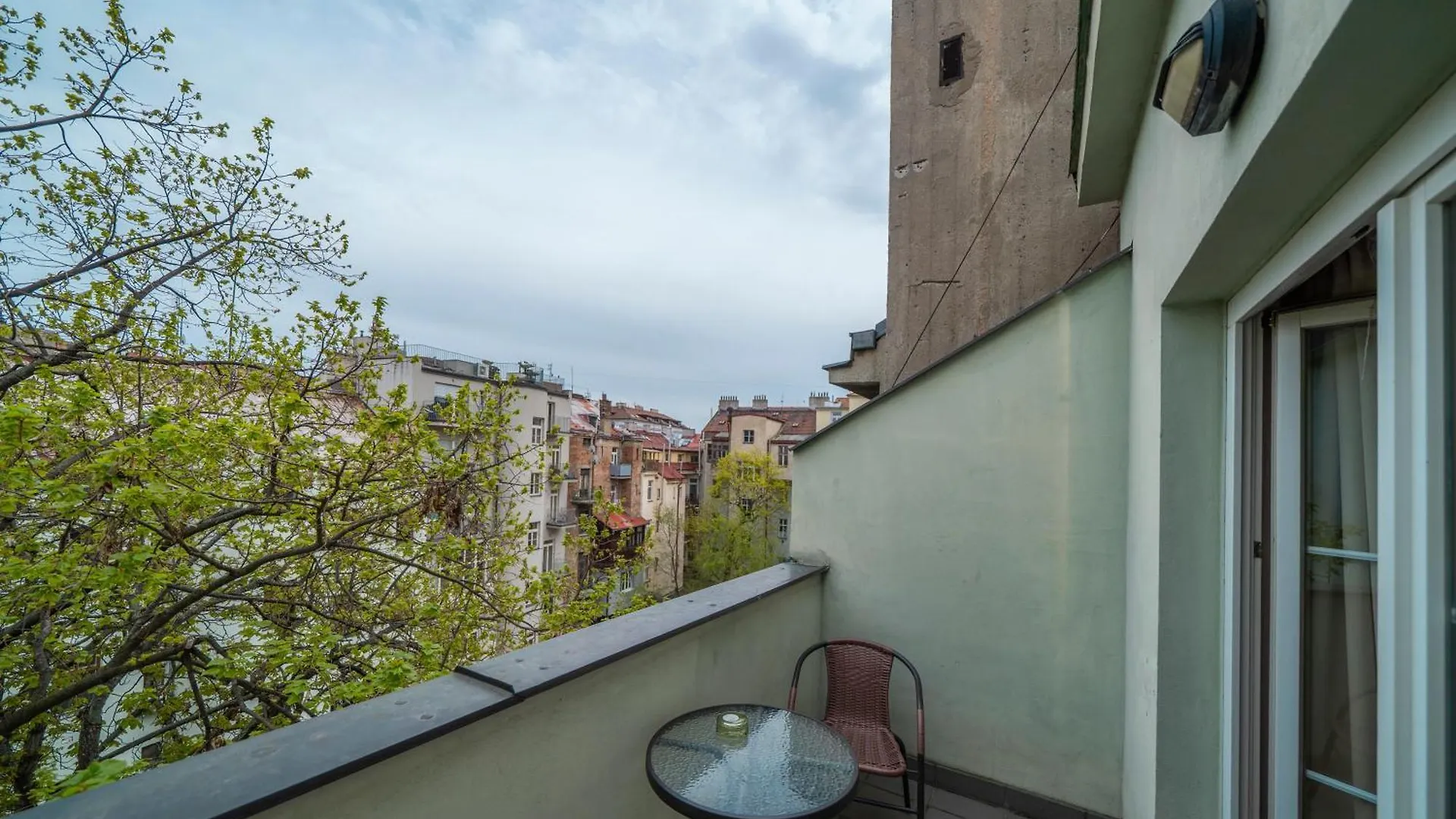 Hotel Raffaello Prague 4*,