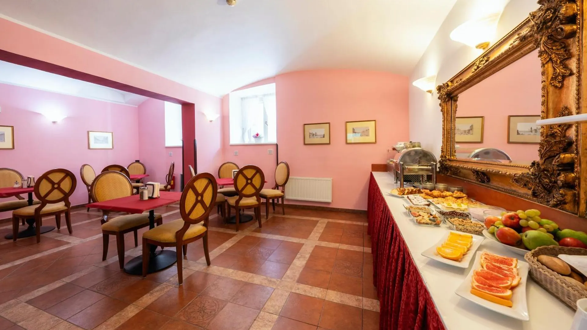 Hotel Raffaello Prague