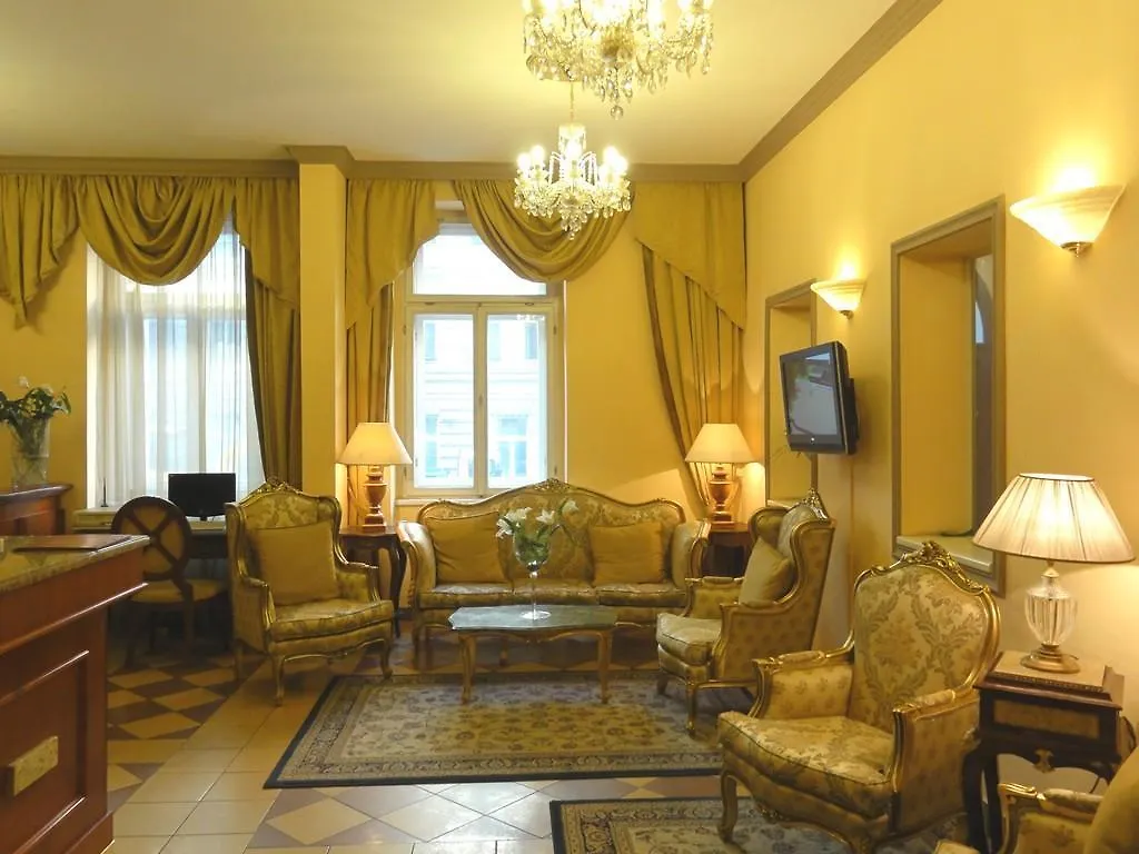 ****  Hotel Raffaello Praga República Checa