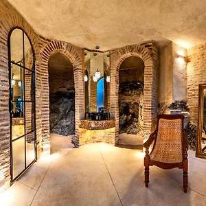 Castle In Old Town Hotel Tbilisi