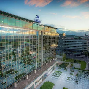 Otel Hilton, Prag