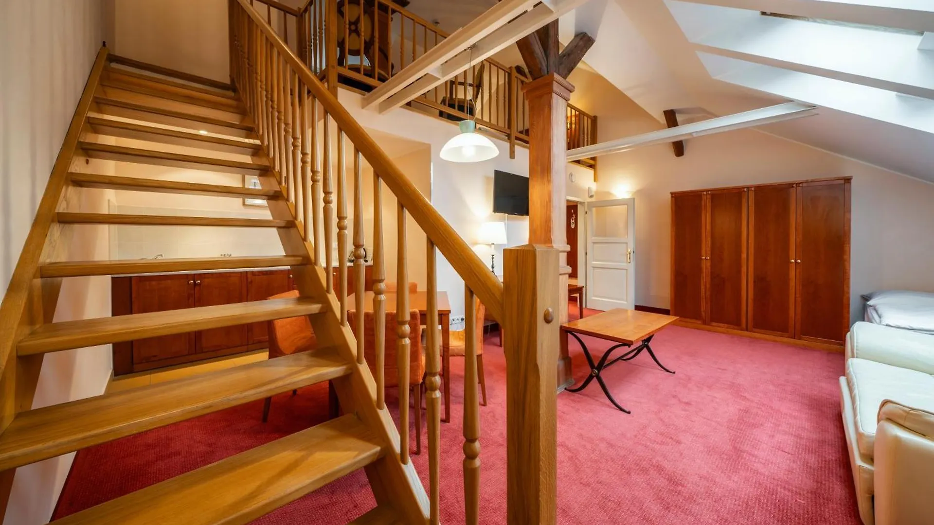 Hotel Raffaello Prag 4*,
