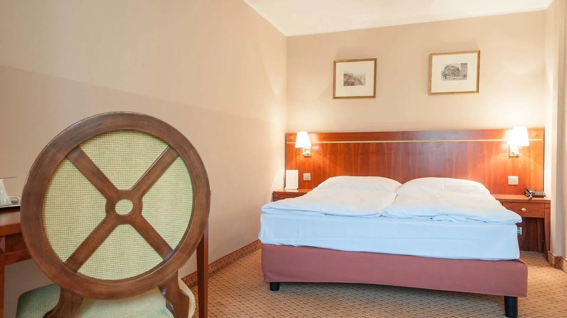 ****  Hotel Raffaello Prag Tjekkiet