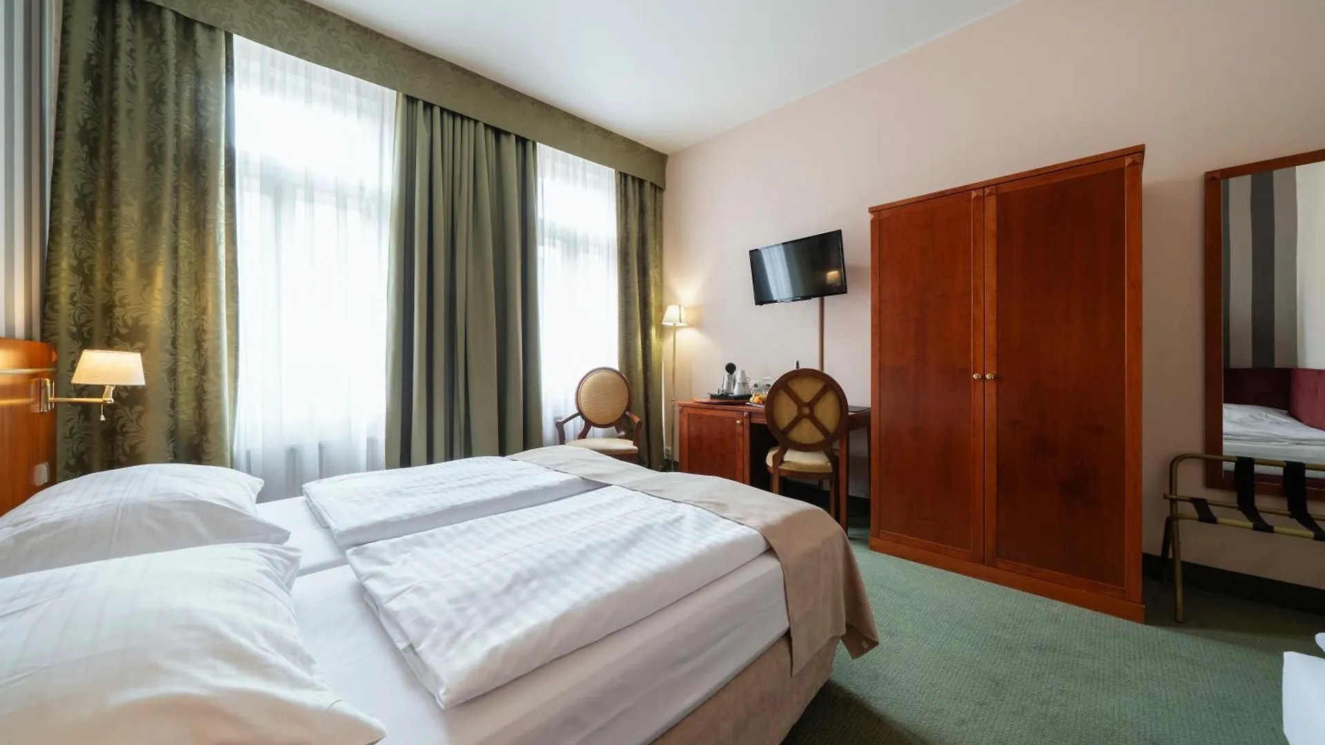 Hotel Raffaello Prague